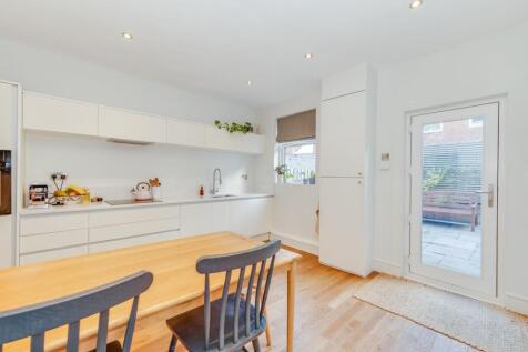 KITCHEN, DINER AND LIVING ROOM