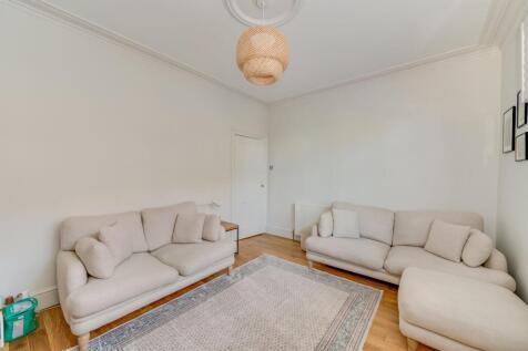 KITCHEN, DINER AND LIVING ROOM