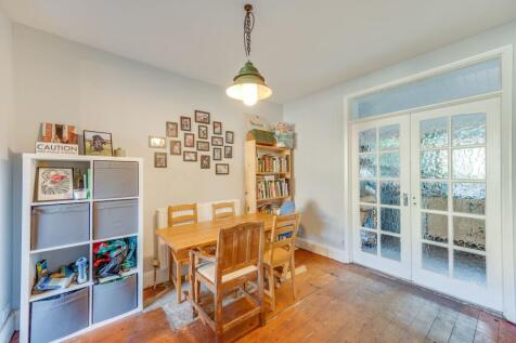 KITCHEN, DINER AND LIVING ROOM