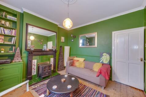 KITCHEN/DINER AND LIVING ROOM