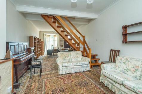 KITCHEN, DINING AREA AND LOUNGE