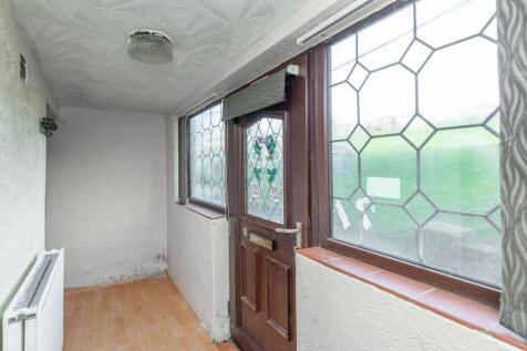 ENTRANCES AND HALLWAY