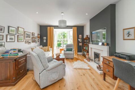 LIVING ROOM, KITCHEN AND DINER