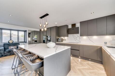 OPEN PLAN KITCHEN/DINER/LIVING ROOM