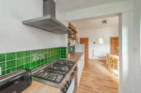 KITCHEN, DINER AND LIVING ROOM