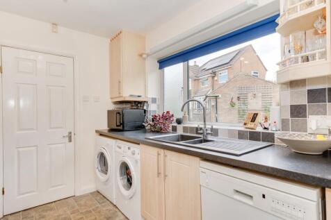 KITCHEN, LIVING ROOM AND DINER