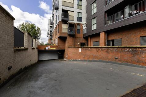 6567 Stamford Hill 15.jpg