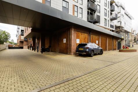 6567 Stamford Hill 22.jpg