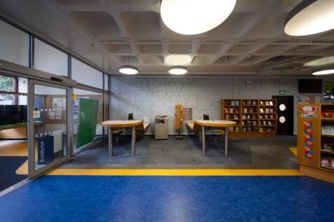 Uxbridge Library 55.jpg