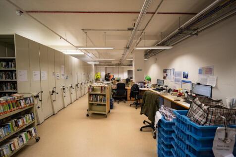 Uxbridge Library 24.jpg
