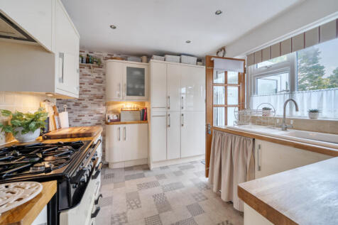 1369169-8-68ef7d7...