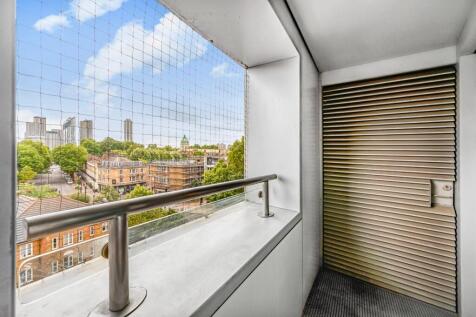 BALCONY1.jpg