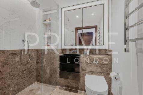 BATHROOM2llp (1).jpg