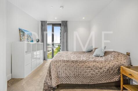 BEDROOM2 (3).jpg
