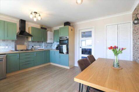 Kitchen/ Breakfast
