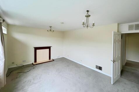 983abd02-lounge 202.jpg