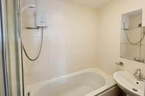 77ae994f-Bathroom.jpg