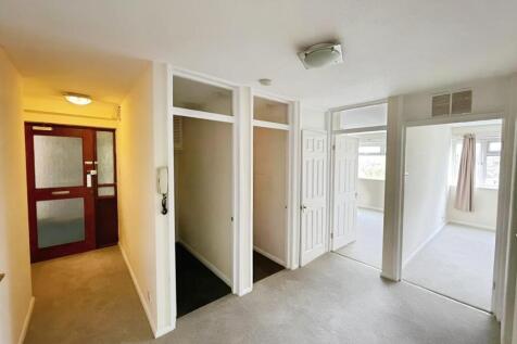 98109774-Hallway.jpg