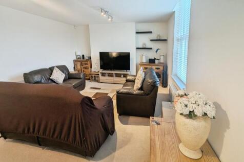 pbox-living_room-346387.jpg