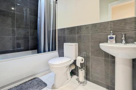 pbox-bathroom-346387.jpg