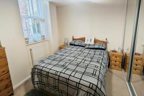 pbox-bedroom-346387.jpg