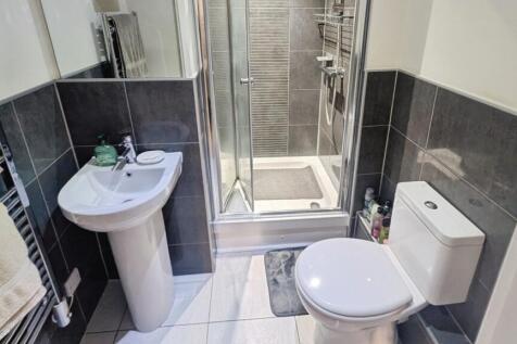 pbox-bathroom-346387.jpg