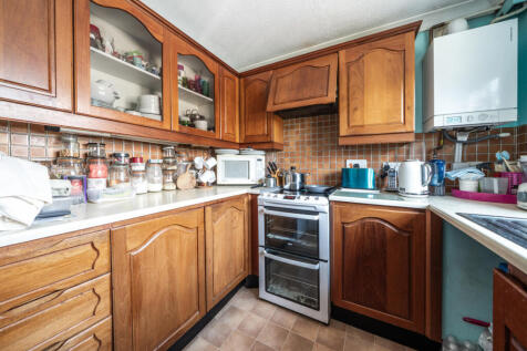 1305069-12-684c3d...