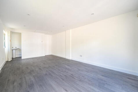 1343861-3-68b5752...