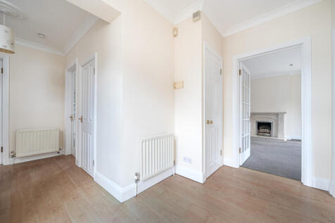 1343861-4-68b5752...