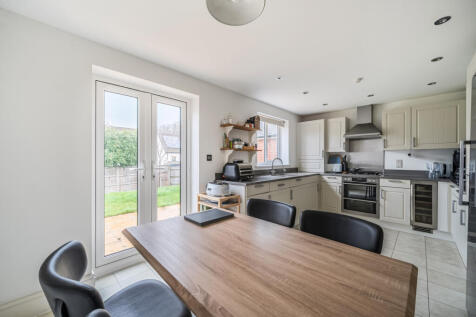 1369838-8-69048b9...