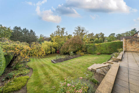 1371322-5-68f7a40...