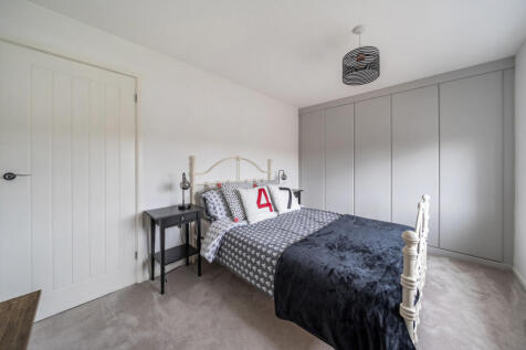 1374298-12-69049f...