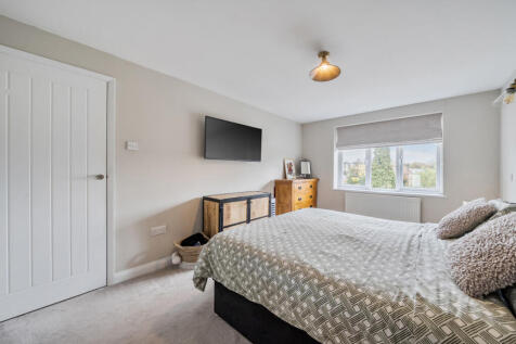 1374298-19-6904a0...