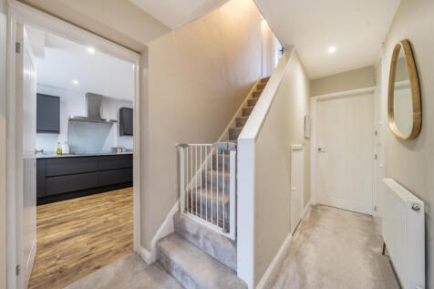 1374298-7-69049f5...