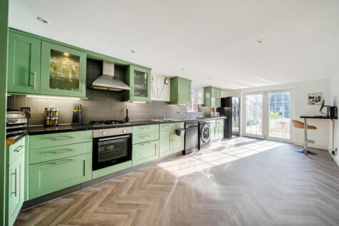 1375468-24-690a27...