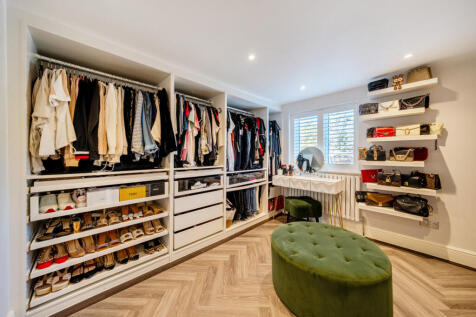 1375468-17-690a26...