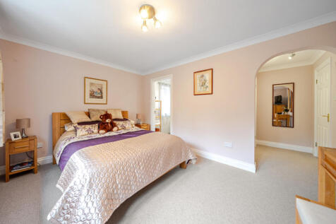 1372262-7-6902095...