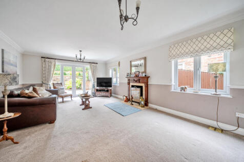 1372262-13-690208...