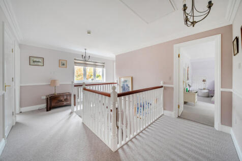 1372262-23-690209...