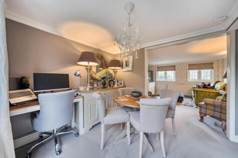 1375848-17-690cbb...