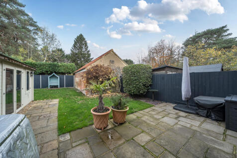 1375848-5-690cba8...