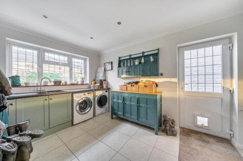 1381989-13-691b6f...