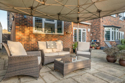 1381989-3-691b6f3...