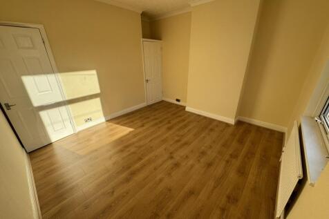Bedroom One (2)