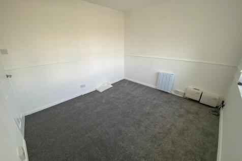 Bedroom Two (2)