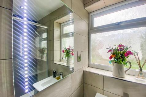 Shower Room (2)