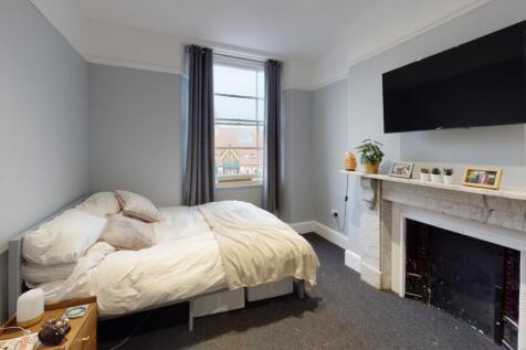 Flat-3-1-Alma-Vale-Road-Bedroom-4(1)