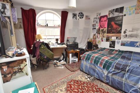 Bedroom 5 (2)