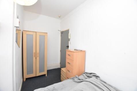 Room 4 (3)