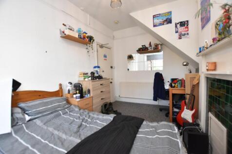 Room 9 (2)